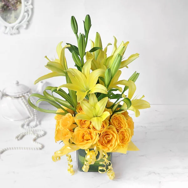 Sunshine yellow Roses and Lily